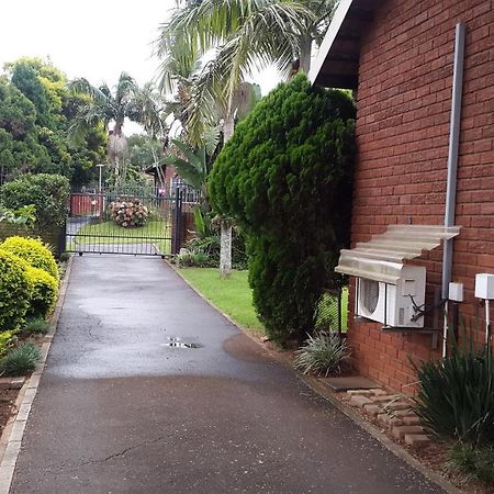 Rest And Rise Bed and Breakfast Pietermaritzburg Exteriör bild