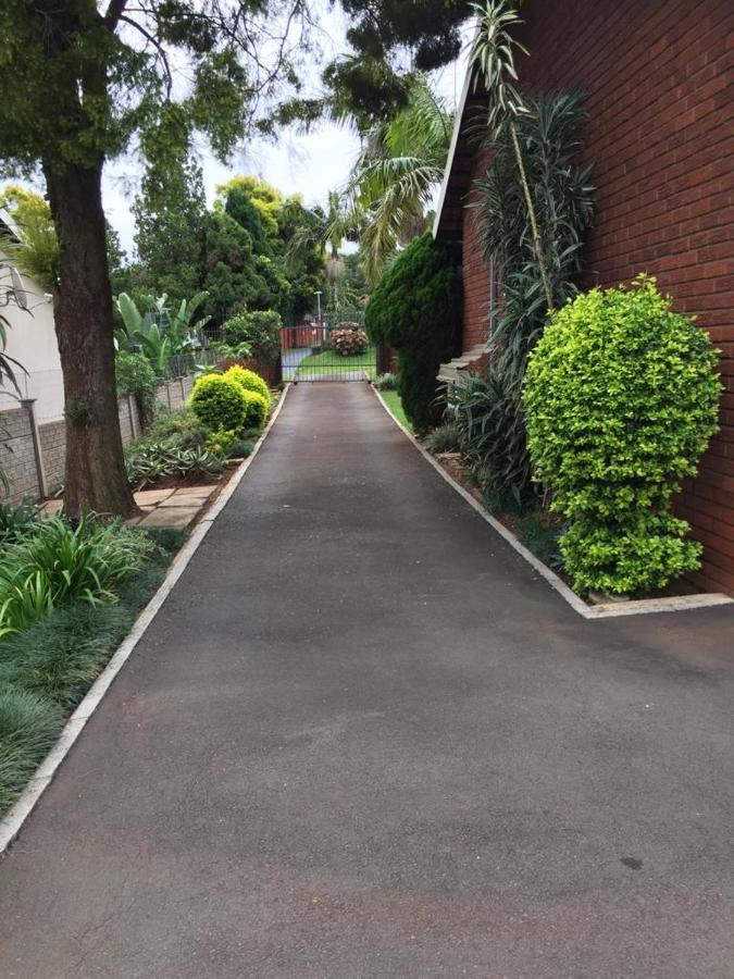 Rest And Rise Bed and Breakfast Pietermaritzburg Exteriör bild